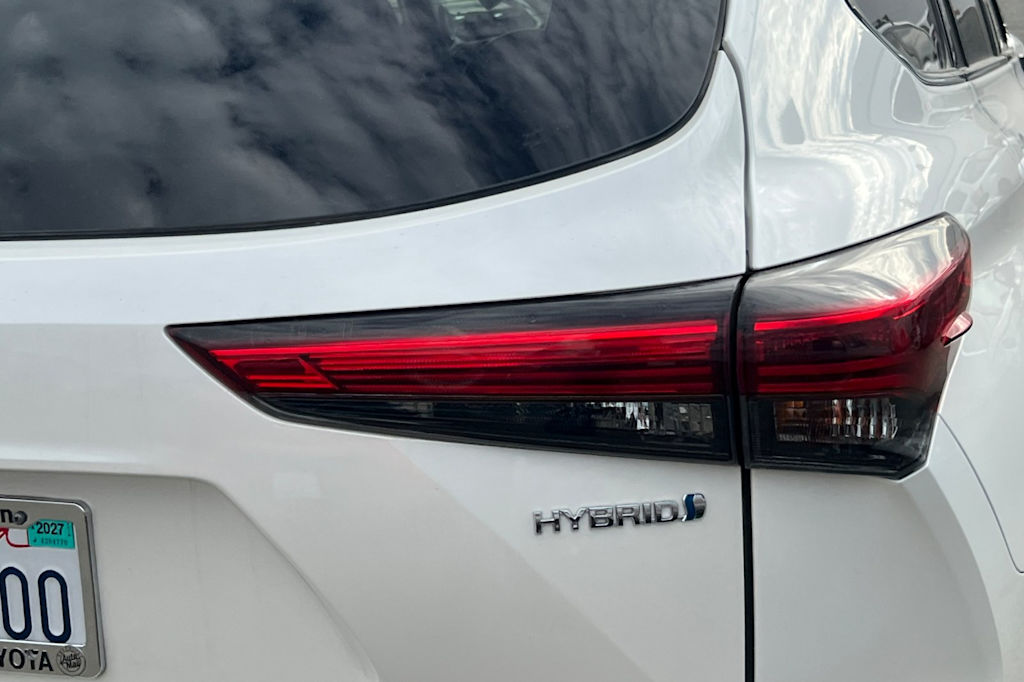 Thumbnail: 2021 Toyota Highlander - 19
