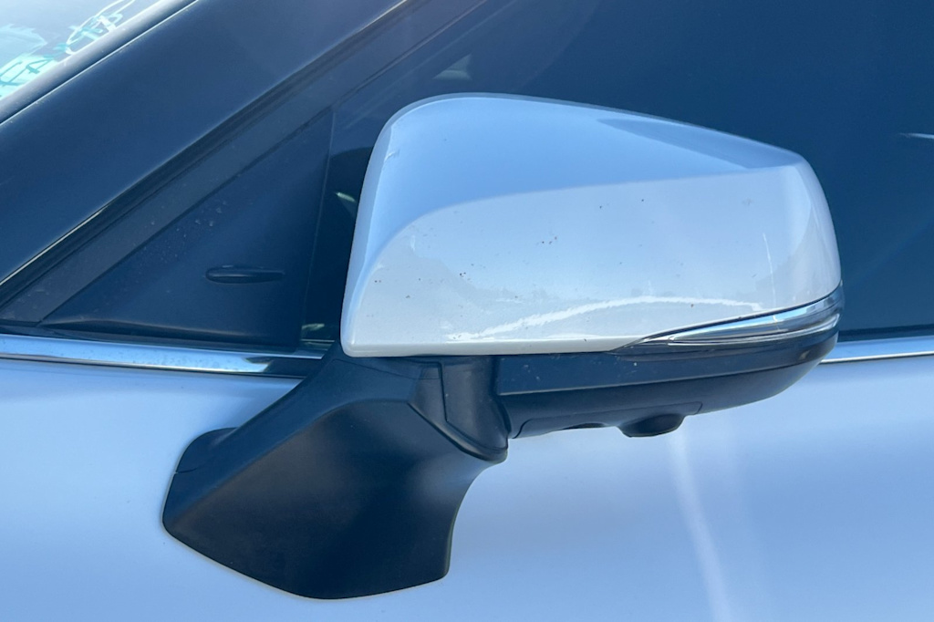 Thumbnail: 2023 Toyota Highlander - 13