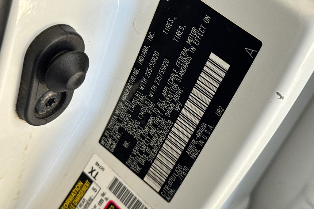 Thumbnail: 2021 Toyota Highlander - 17