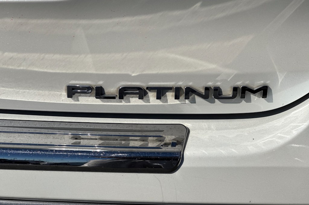 Thumbnail: 2021 Toyota Highlander - 7