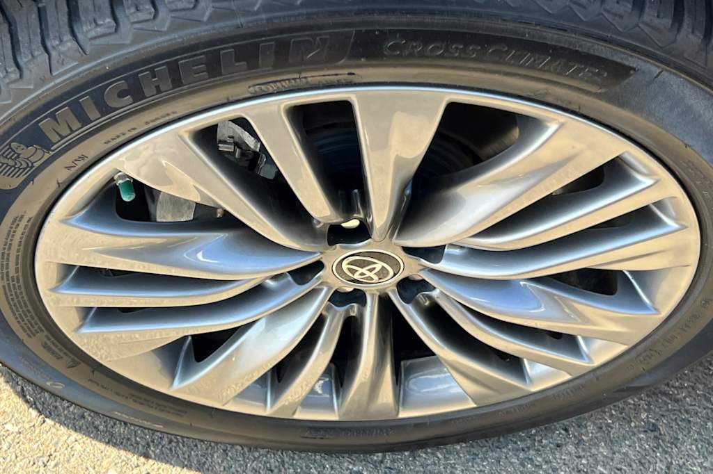 Thumbnail: 2020 Toyota Highlander - 6