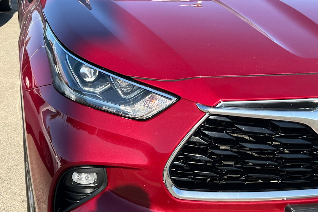 Thumbnail: 2020 Toyota Highlander - 16