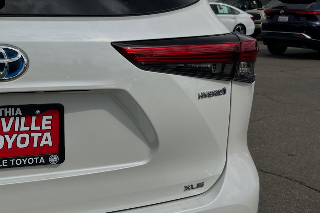 2021 Toyota Highlander XLE 29