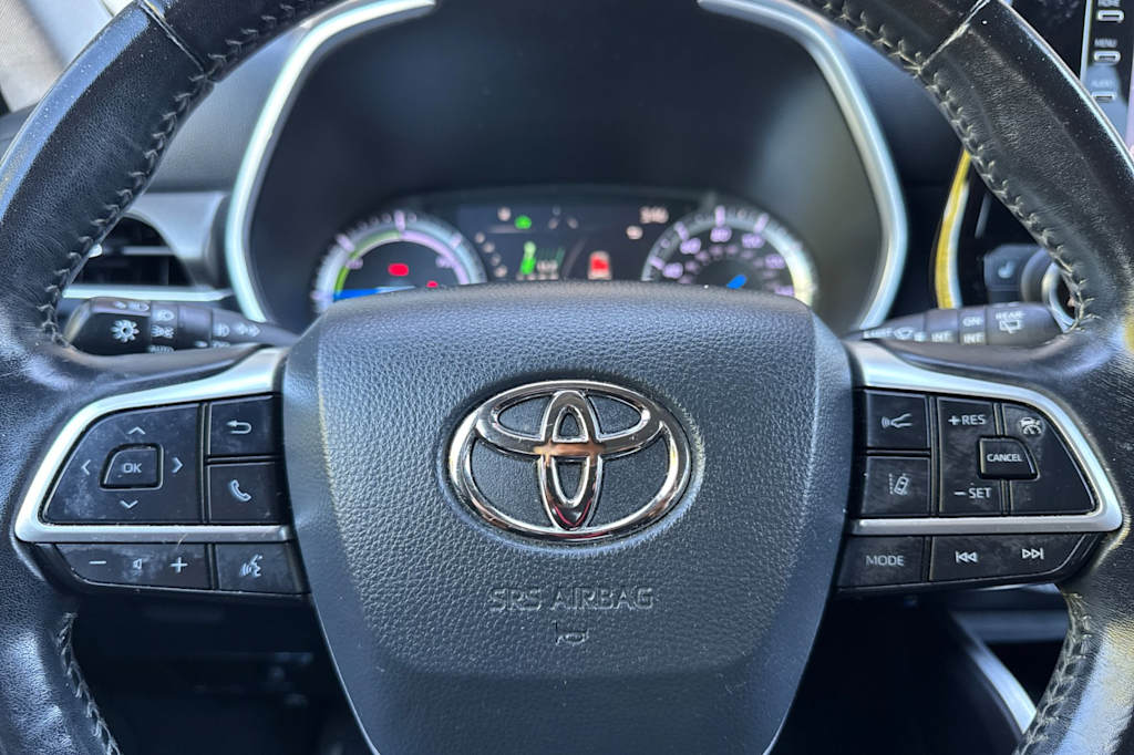 Thumbnail: 2022 Toyota Highlander - 31