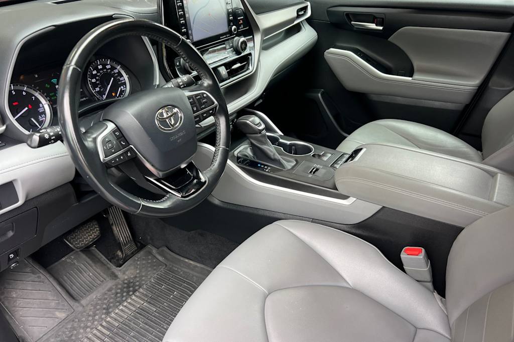 Thumbnail: 2020 Toyota Highlander - 8