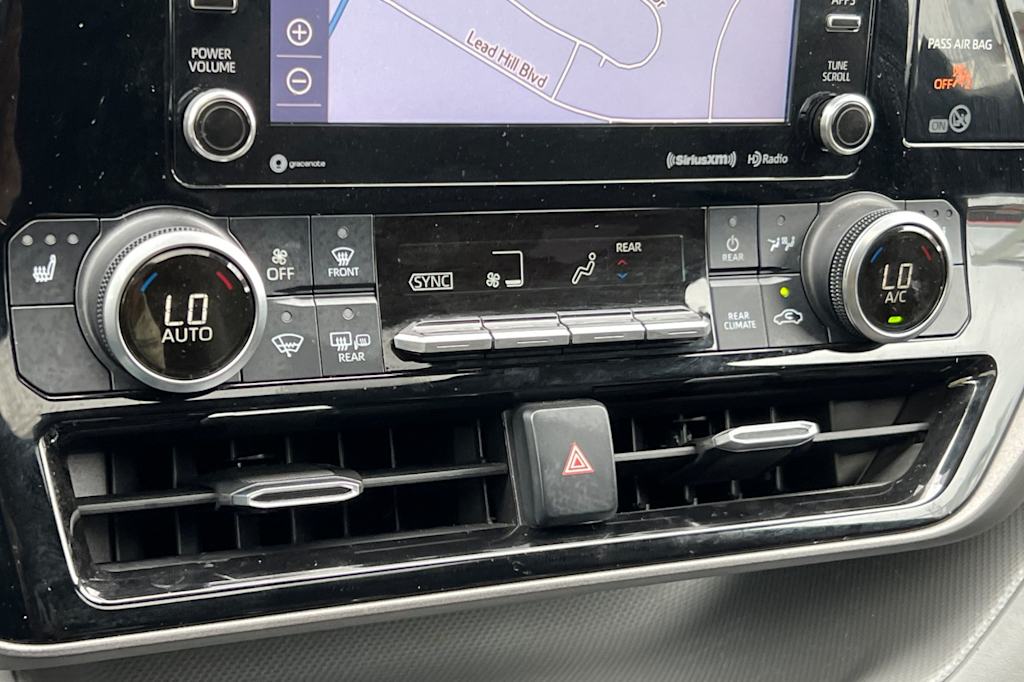 Thumbnail: 2020 Toyota Highlander - 27