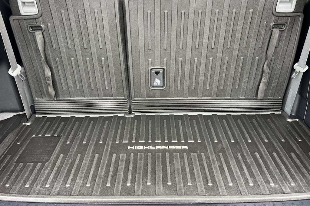 Thumbnail: 2020 Toyota Highlander - 14