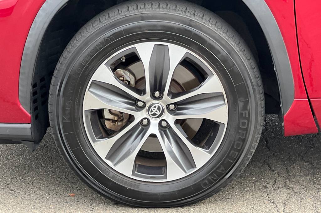 Thumbnail: 2020 Toyota Highlander - 7