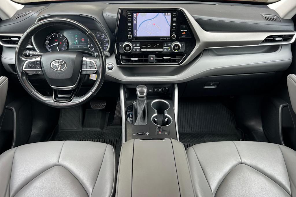 Thumbnail: 2020 Toyota Highlander - 2