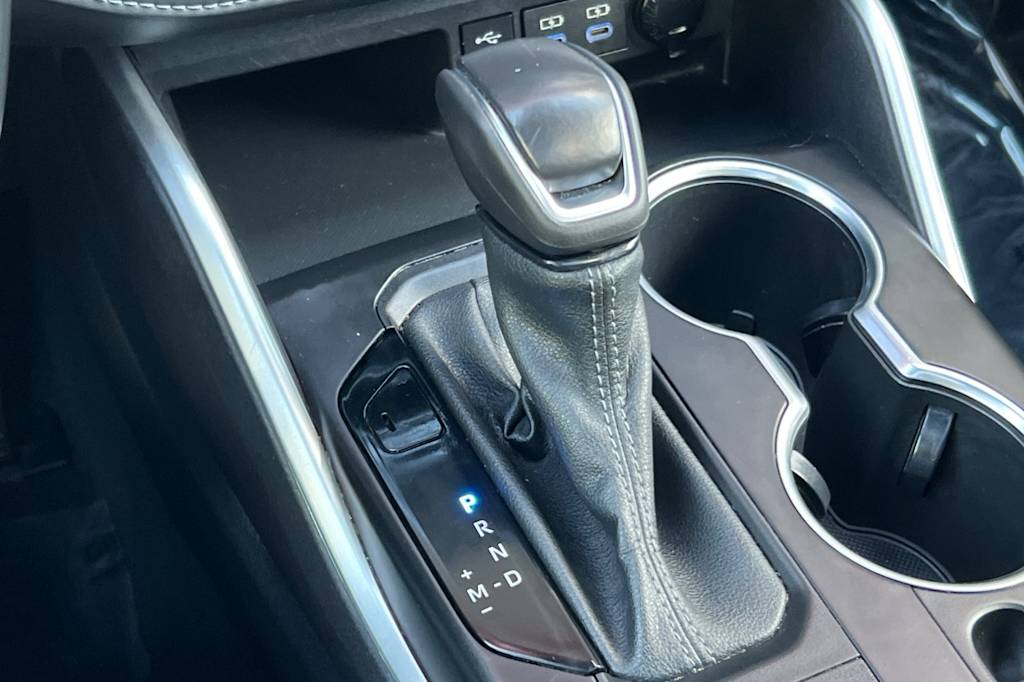 Thumbnail: 2022 Toyota Highlander - 26