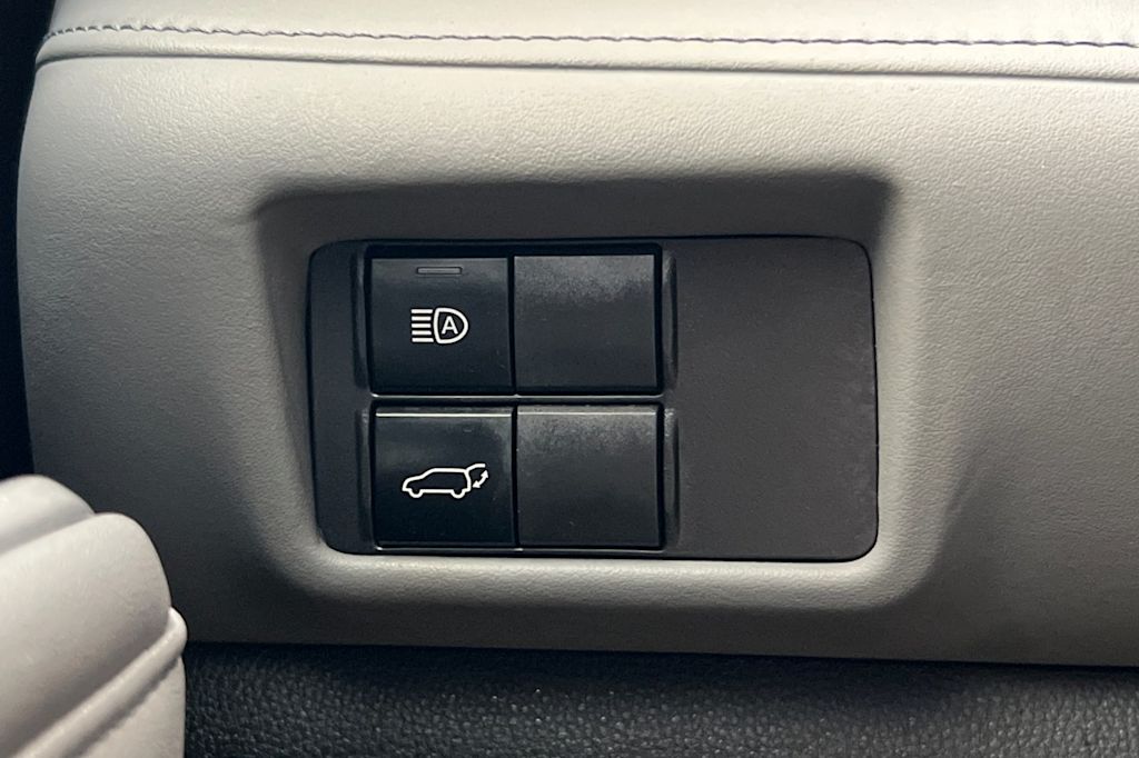 Thumbnail: 2021 Toyota Highlander - 34