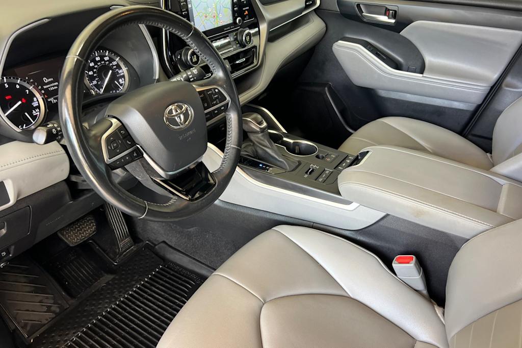 Thumbnail: 2021 Toyota Highlander - 9