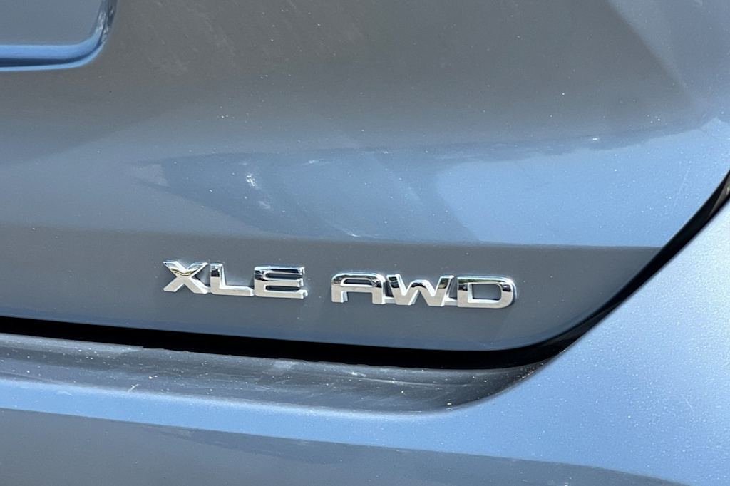Thumbnail: 2021 Toyota Highlander - 7