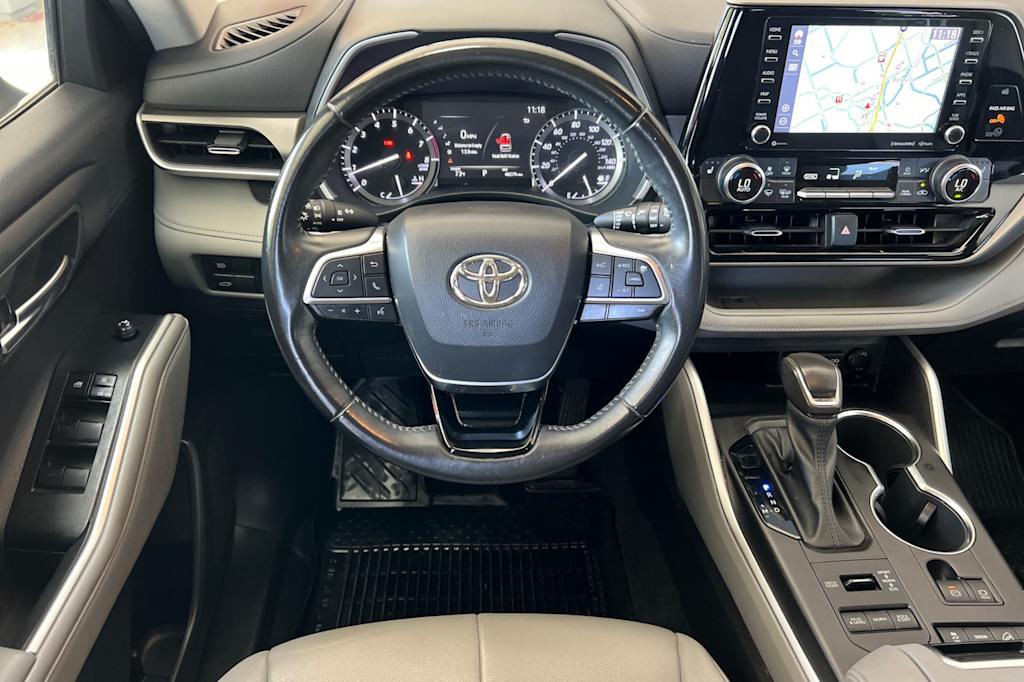 Thumbnail: 2021 Toyota Highlander - 11