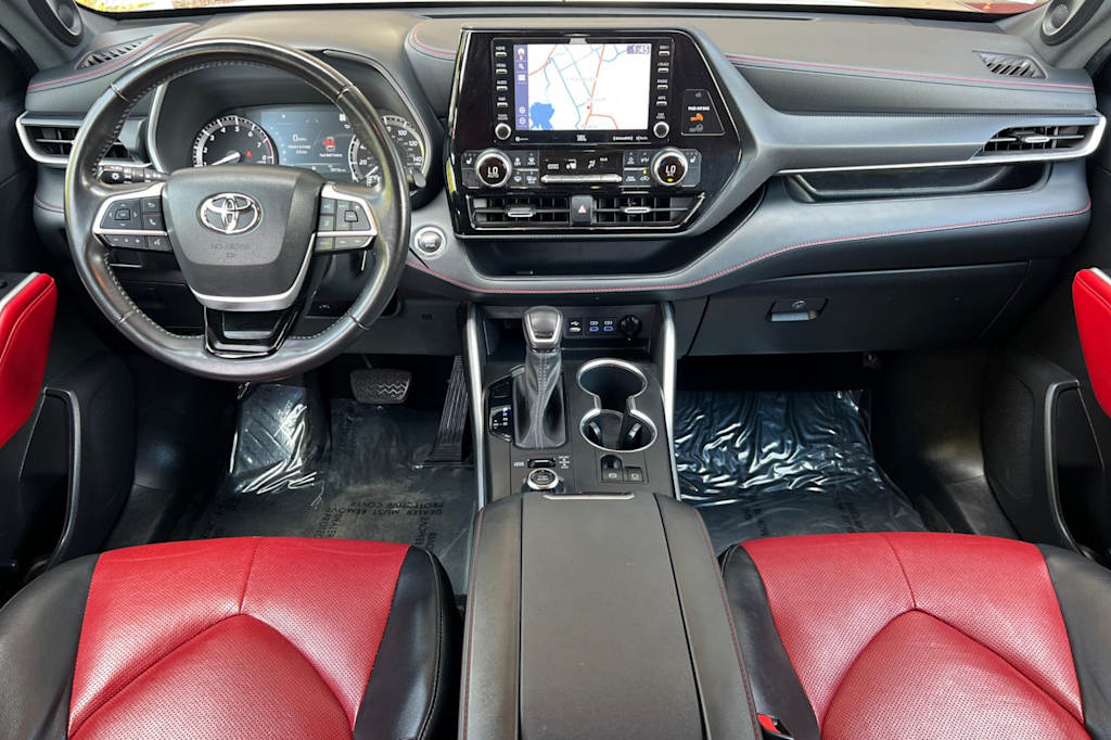 Thumbnail: 2022 Toyota Highlander - 2