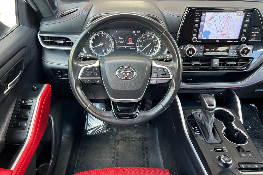 Thumbnail: 2022 Toyota Highlander - 11
