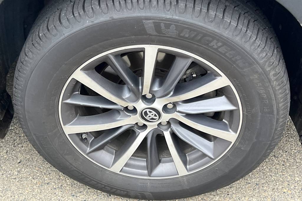 Thumbnail: 2017 Toyota Highlander - 6