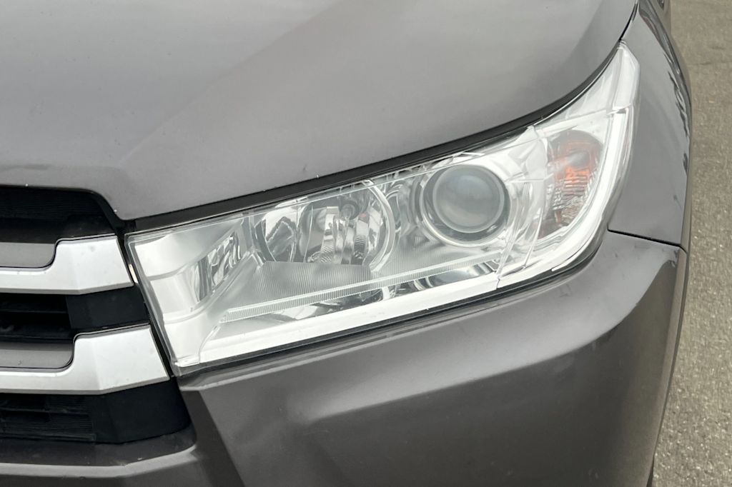 Thumbnail: 2017 Toyota Highlander - 13