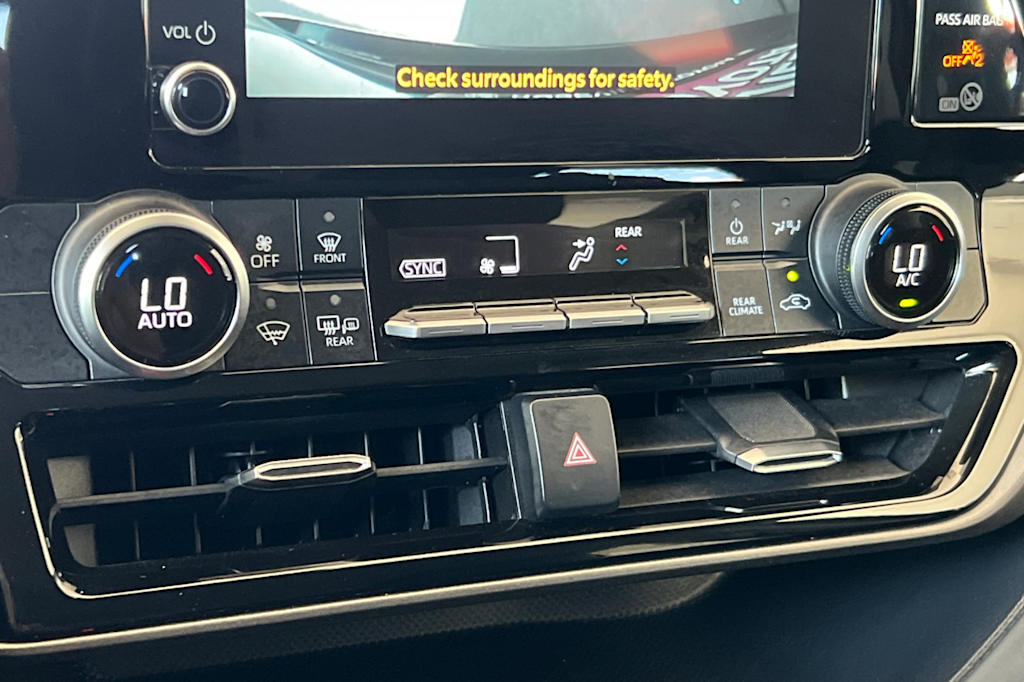 Thumbnail: 2024 Toyota Highlander - 26