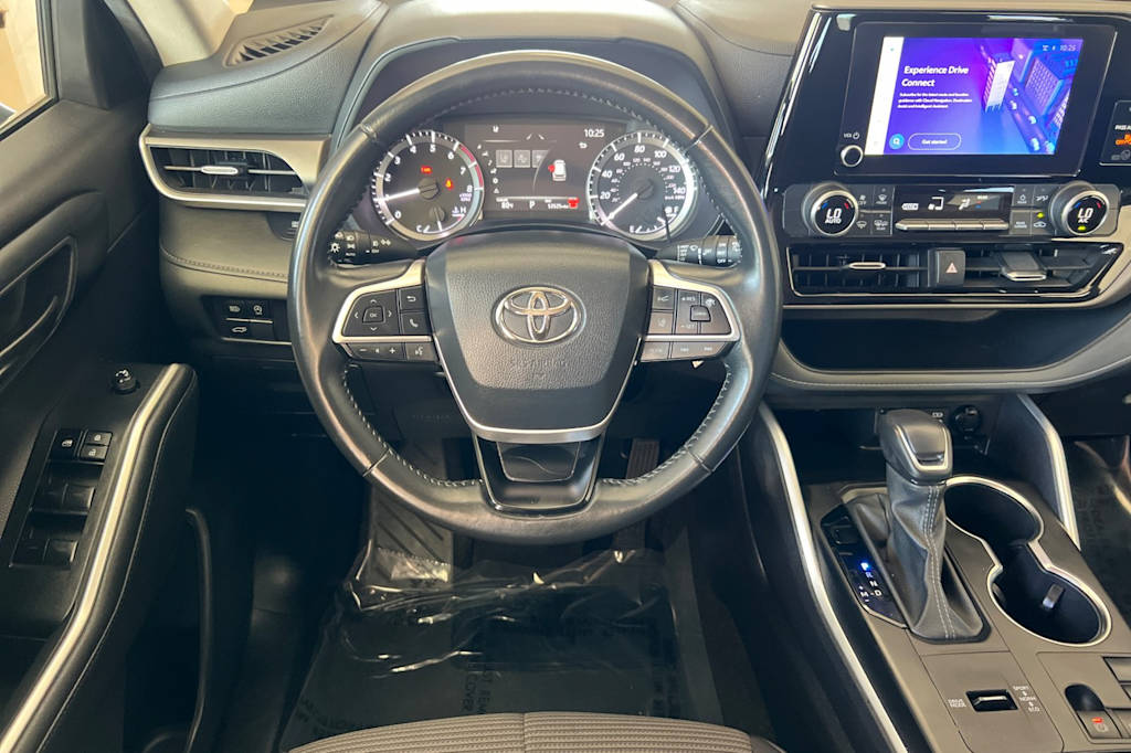 Thumbnail: 2024 Toyota Highlander - 11