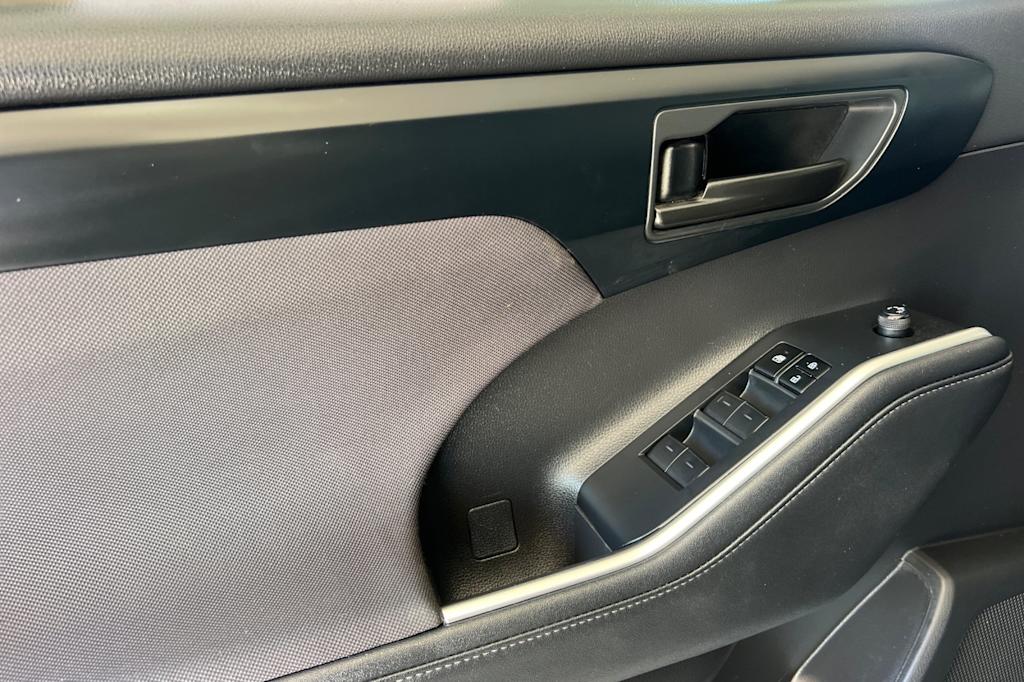 Thumbnail: 2024 Toyota Highlander - 20