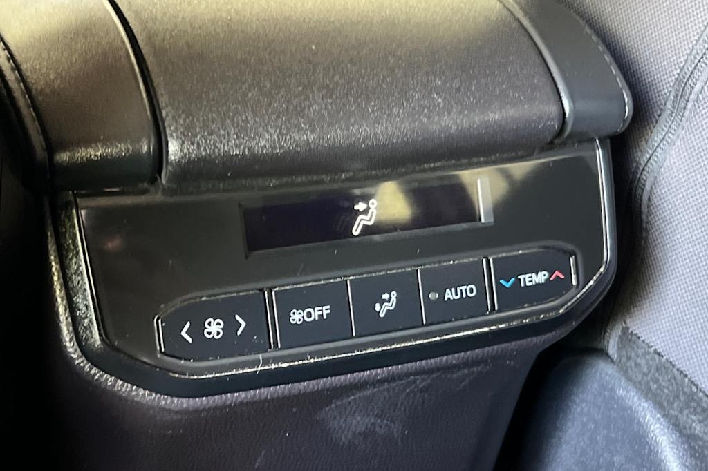 Thumbnail: 2024 Toyota Highlander - 22