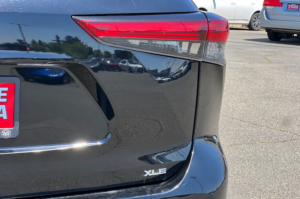 2023 Toyota Highlander L 29