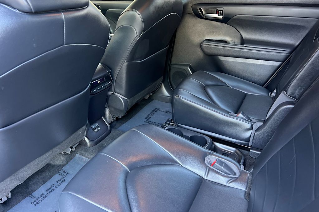 2023 Toyota Highlander L 9