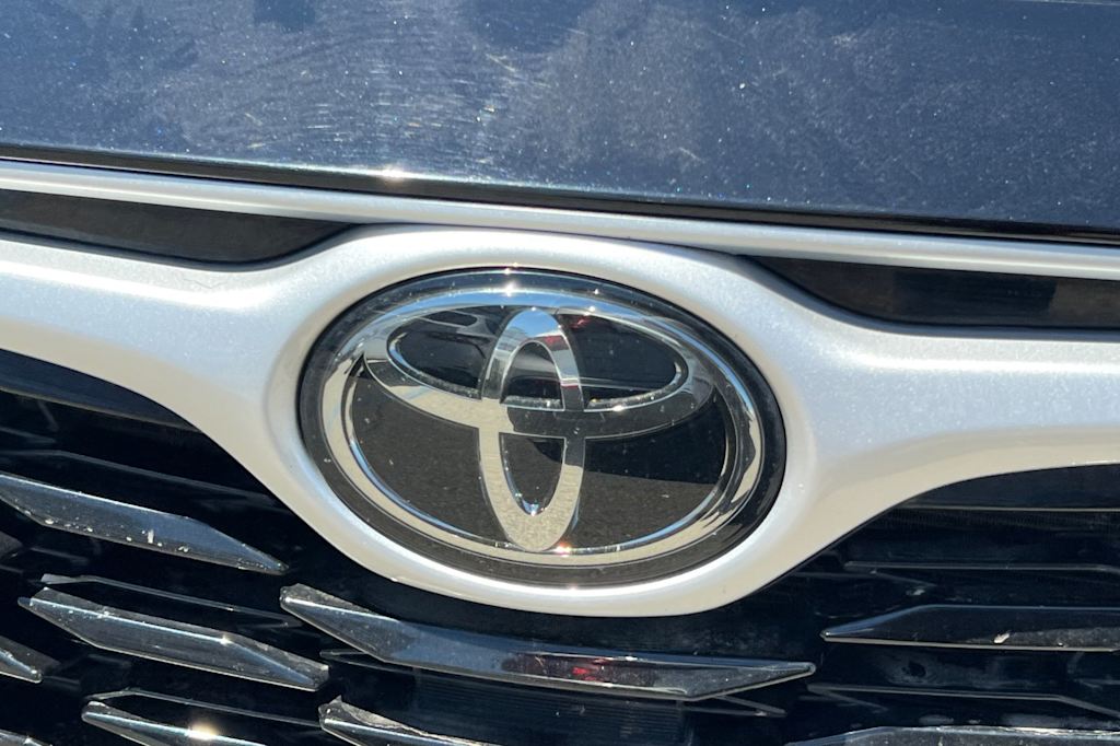 Thumbnail: 2023 Toyota Highlander - 5