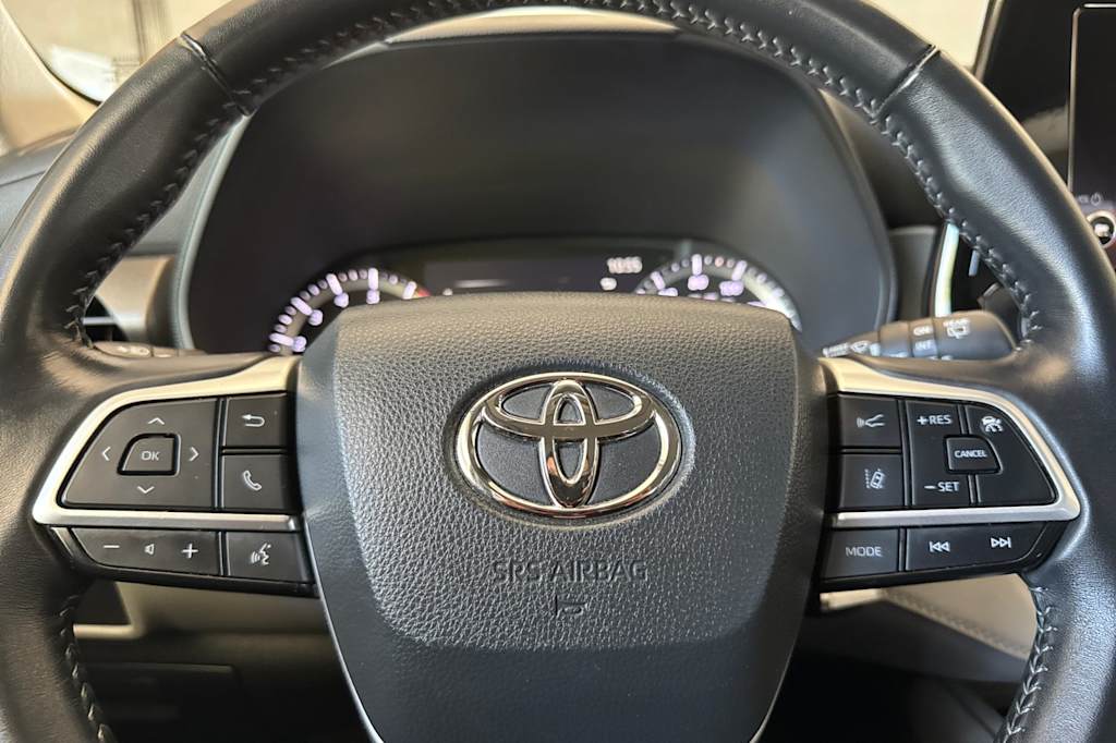 Thumbnail: 2023 Toyota Highlander - 29