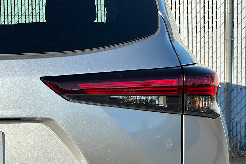 Thumbnail: 2025 Toyota Highlander - 22