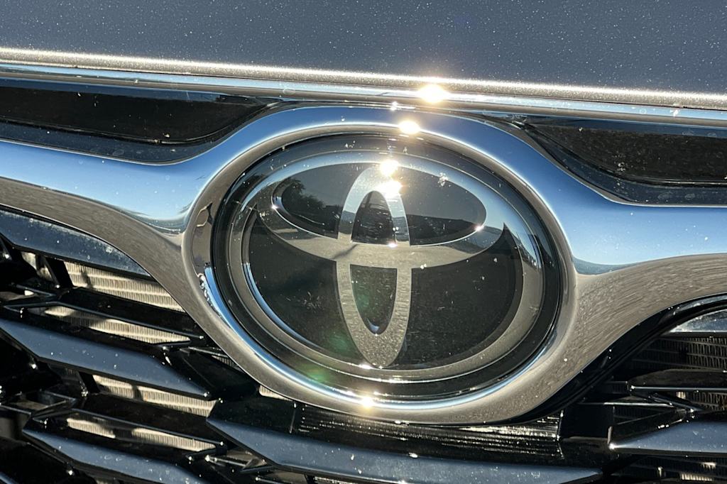 Thumbnail: 2025 Toyota Highlander - 7