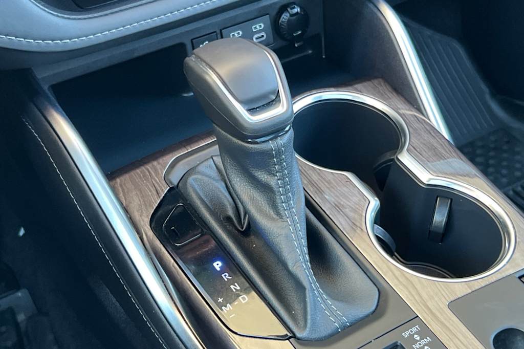 Thumbnail: 2025 Toyota Highlander - 14