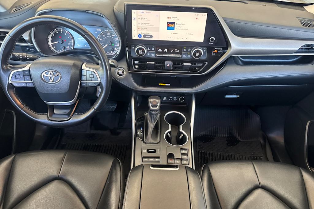 Thumbnail: 2023 Toyota Highlander - 2