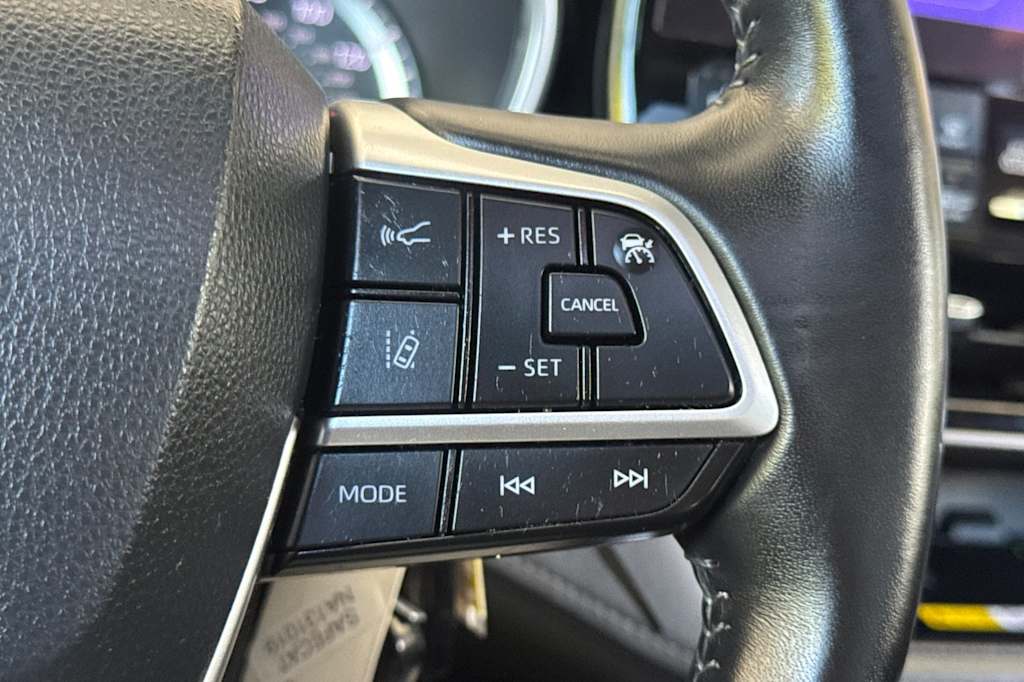 Thumbnail: 2023 Toyota Highlander - 30