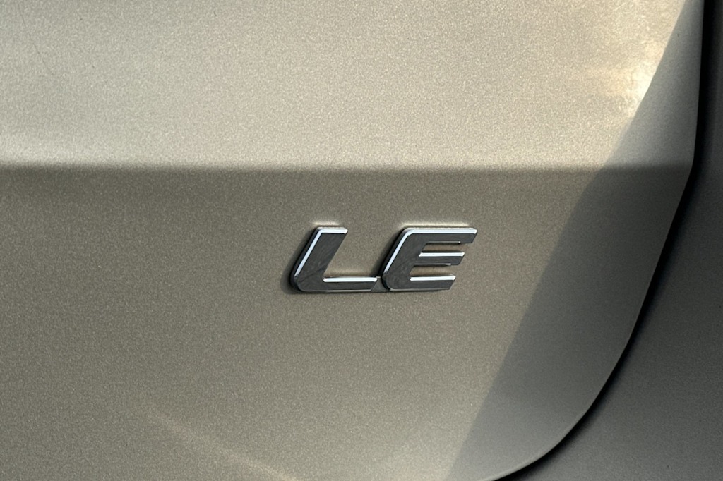 Thumbnail: 2015 Toyota Sienna - 33