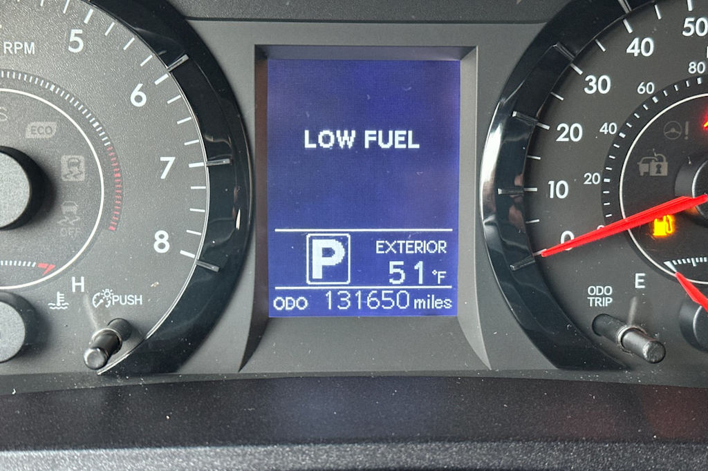 Thumbnail: 2015 Toyota Sienna - 31