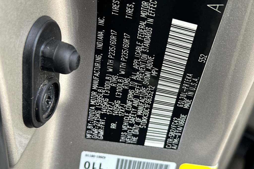 Thumbnail: 2015 Toyota Sienna - 17