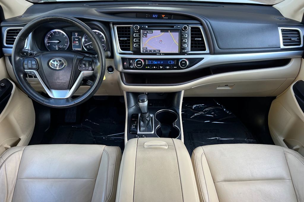 Thumbnail: 2014 Toyota Highlander - 2