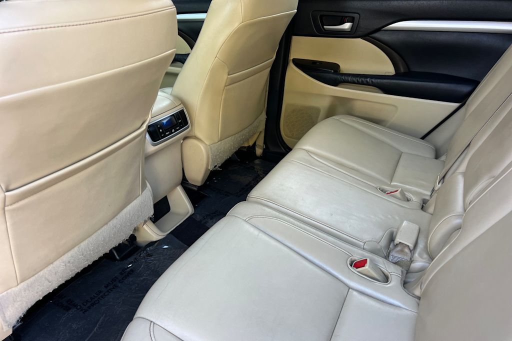 Thumbnail: 2014 Toyota Highlander - 11