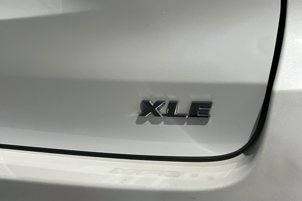 Thumbnail: 2014 Toyota Highlander - 7