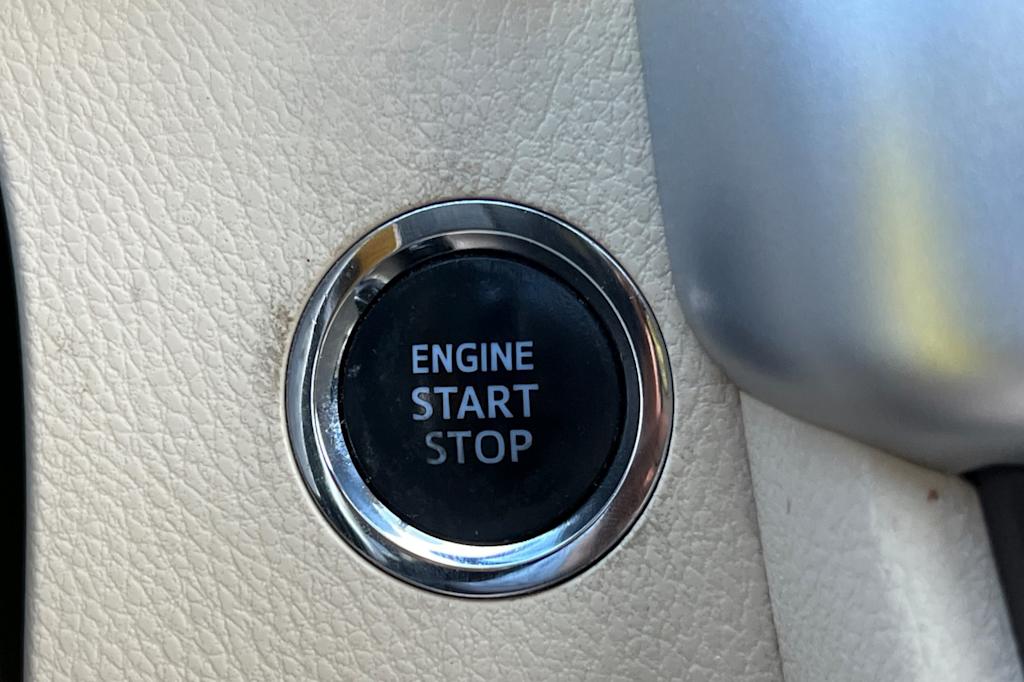 Thumbnail: 2014 Toyota Highlander - 29
