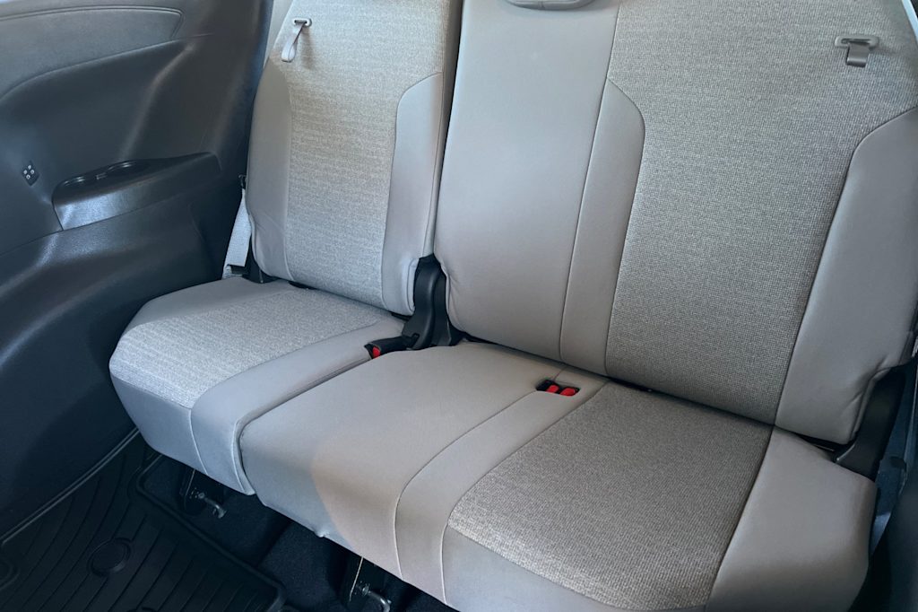 Thumbnail: 2025 Toyota Sienna - 24