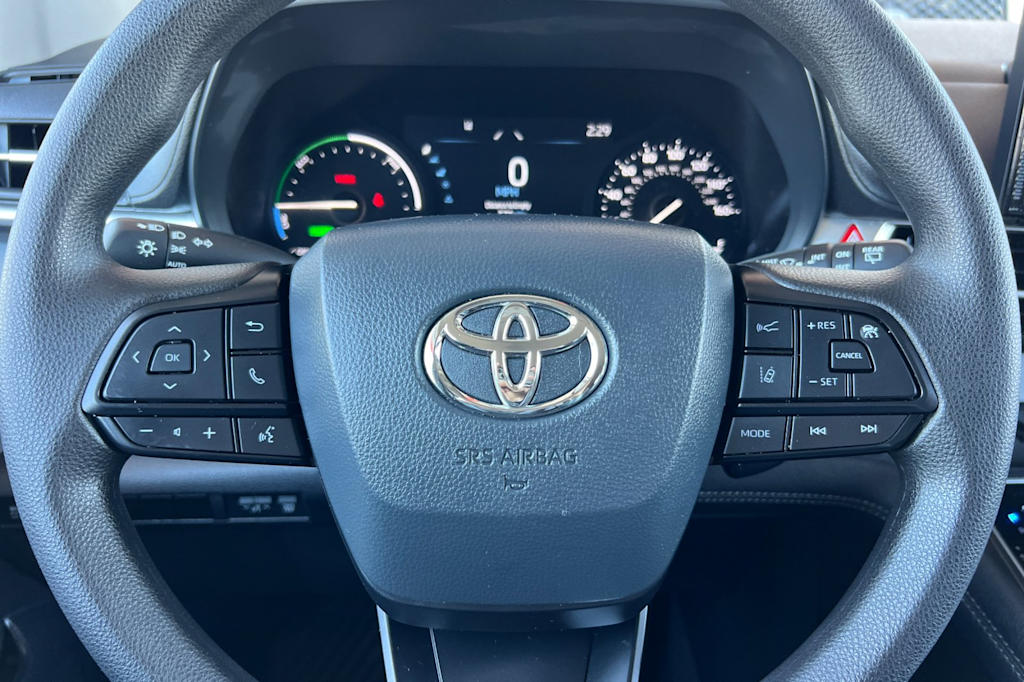 Thumbnail: 2025 Toyota Sienna - 28