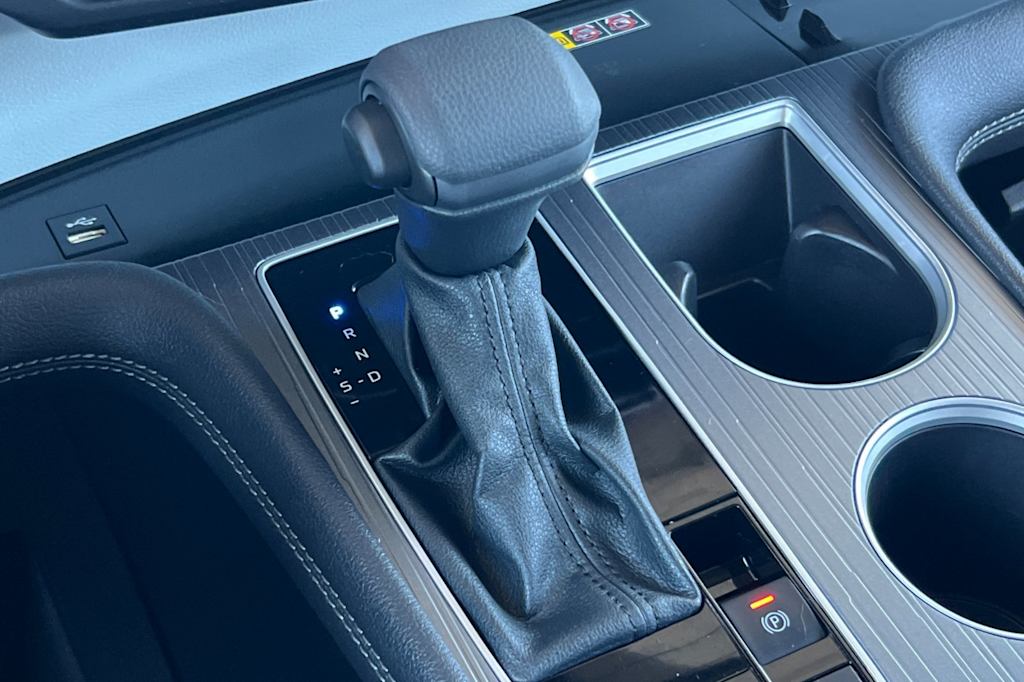 Thumbnail: 2025 Toyota Sienna - 15