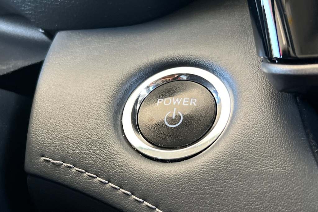 Thumbnail: 2023 Toyota Highlander - 29