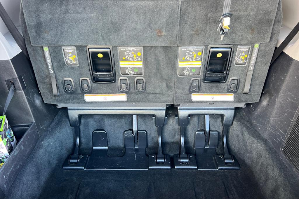 Thumbnail: 2015 Toyota Sienna - 23