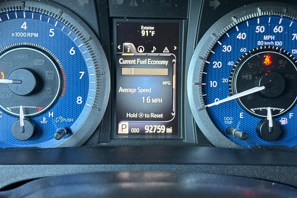 Thumbnail: 2015 Toyota Sienna - 34