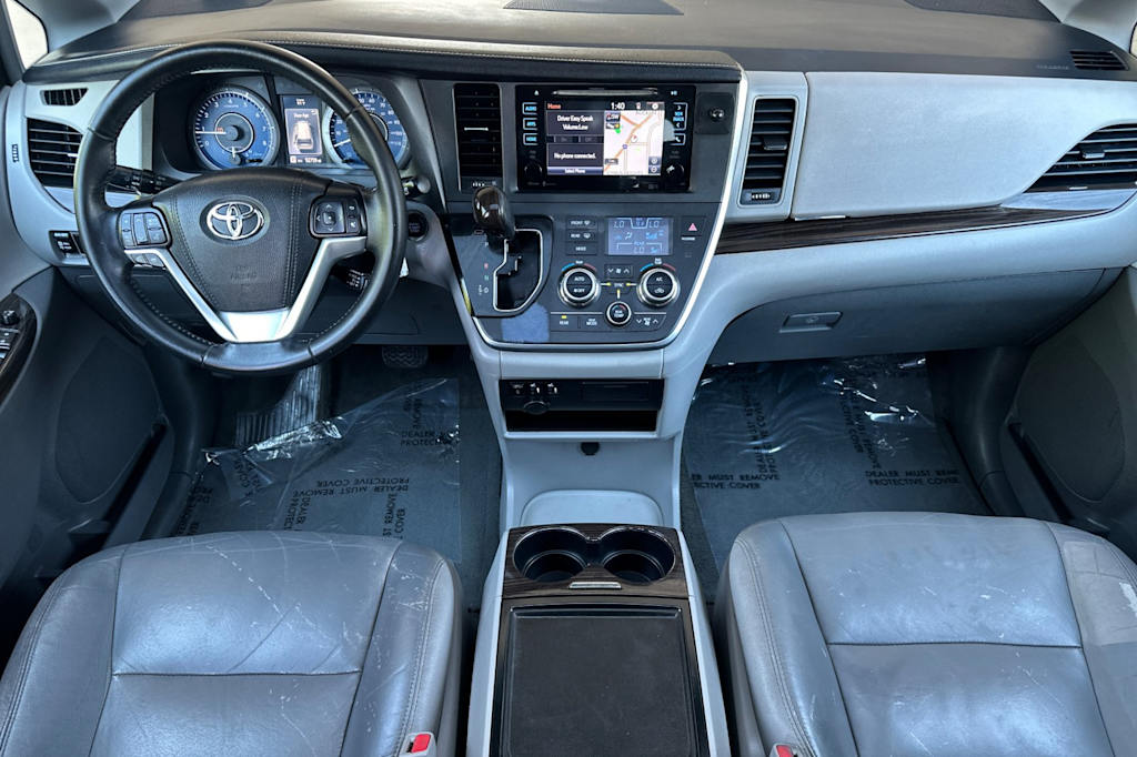 Thumbnail: 2015 Toyota Sienna - 2