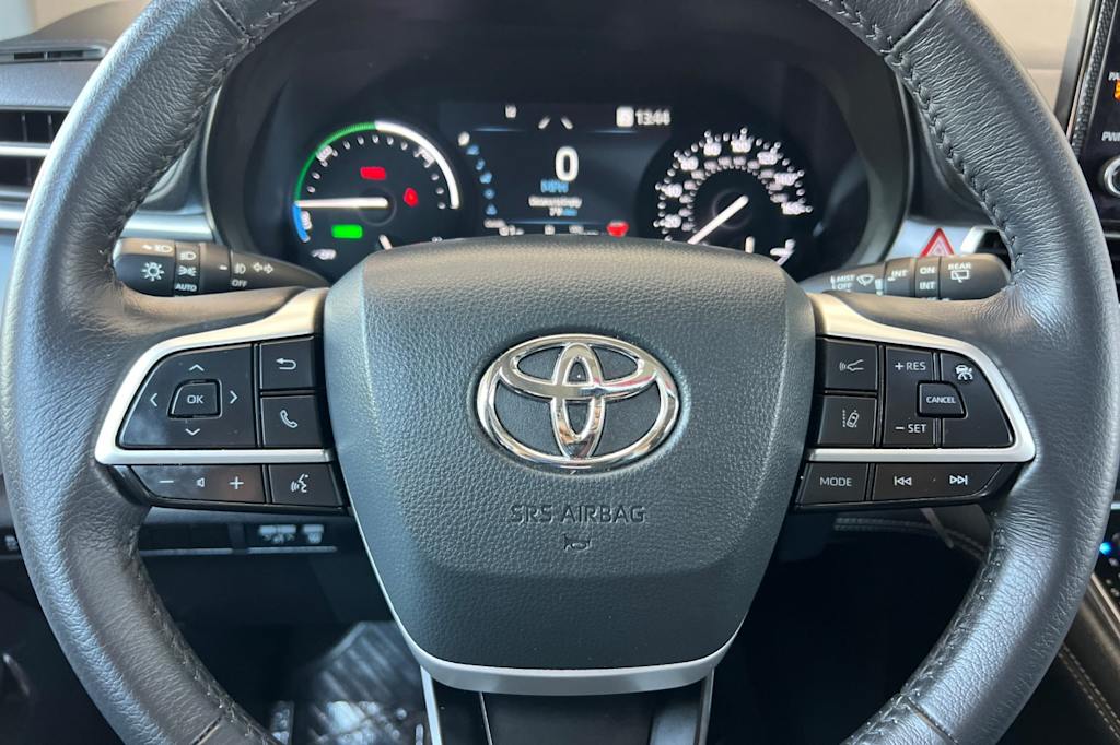 Thumbnail: 2025 Toyota Sienna - 29